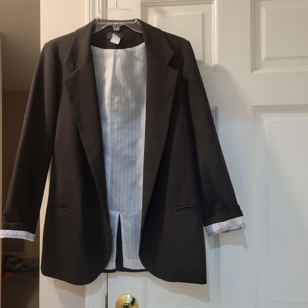 Black open blazer